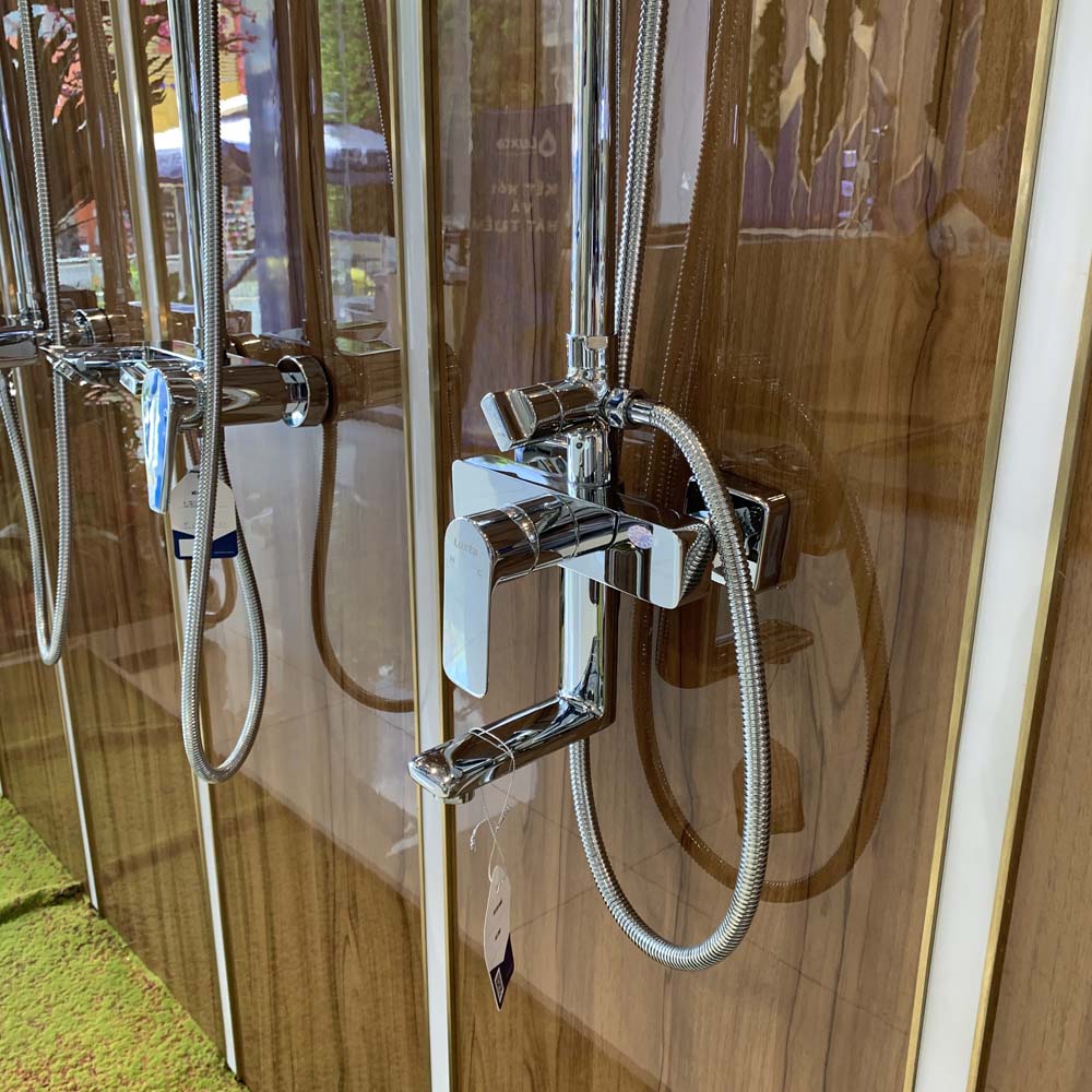 Bộ sen cây tắm nóng lạnh Luxta L7220N