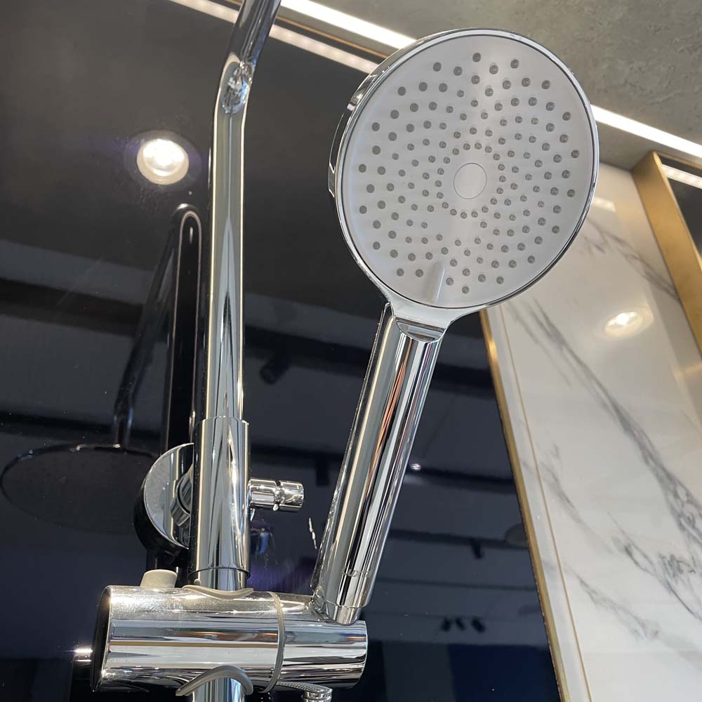 Sen cây nóng lạnh Luxta L7221