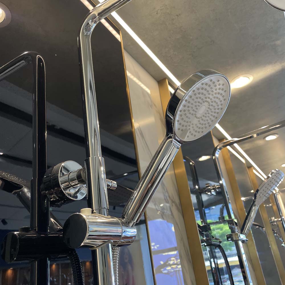 Sen cây nóng lạnh Luxta L7221