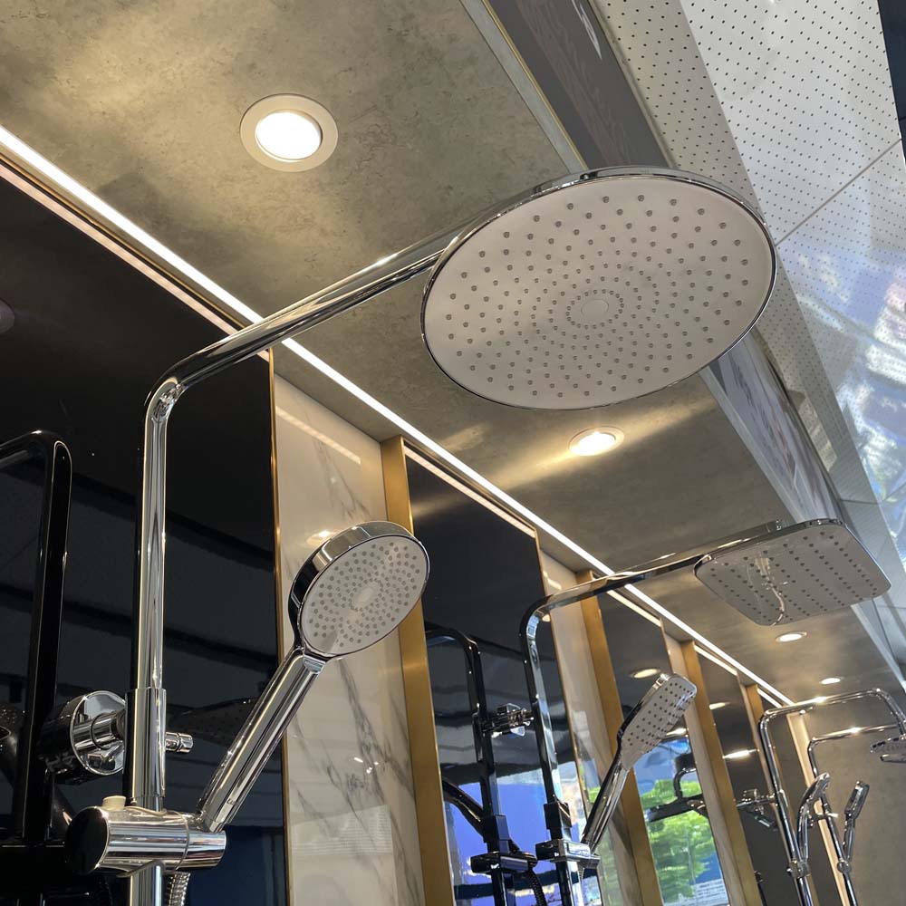 Sen cây nóng lạnh Luxta L7221