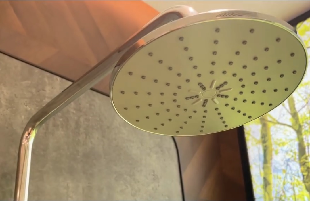 Bộ sen cây tắm nóng lạnh Luxta L7223N