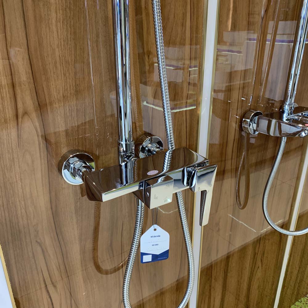 Bộ sen tắm cây đứng nóng lạnh Luxta L7225