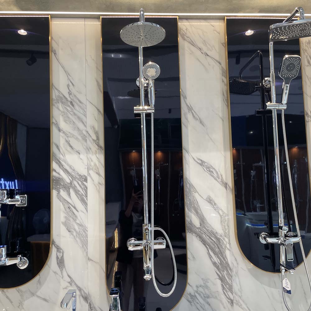 Bộ sen tắm cây đứng nóng lạnh Luxta L7229