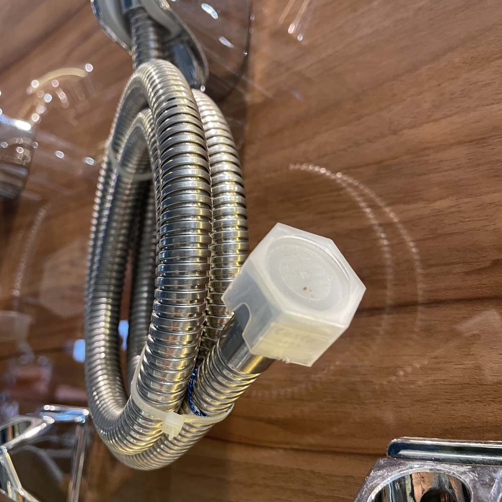 Tay sen tắm Luxta T11