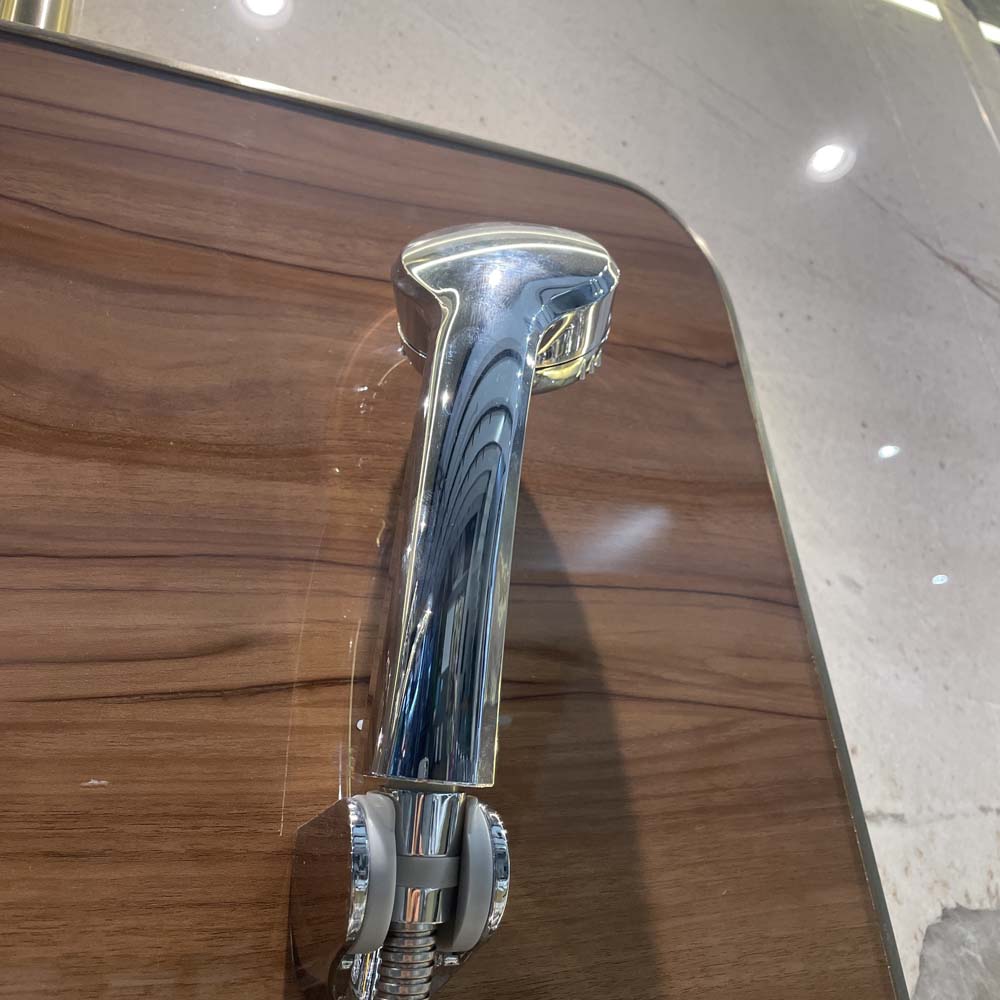 Tay sen tắm Luxta T11