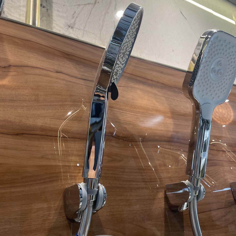 Tay sen tắm Luxta TN27