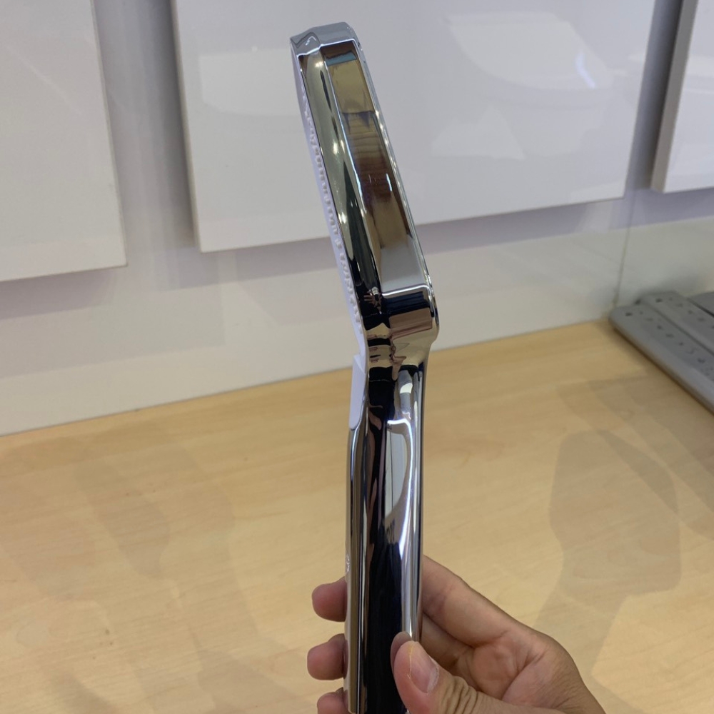 Tay sen tắm Luxta TN28