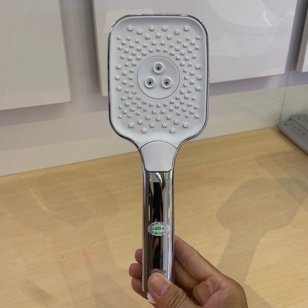 Tay sen tắm Luxta TN28