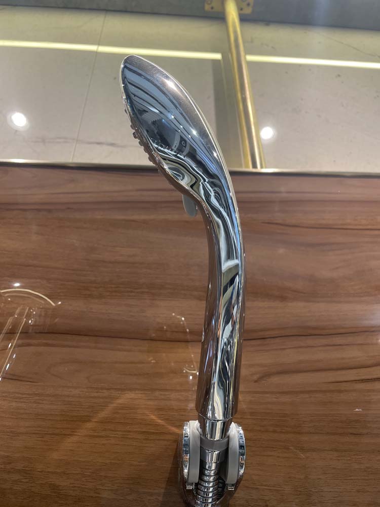 Tay sen tắm Luxta TX9