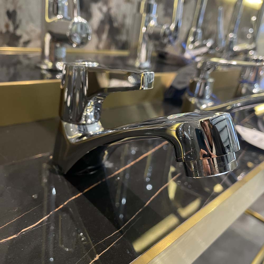 Vòi chậu lavabo lạnh Luxta L1104V