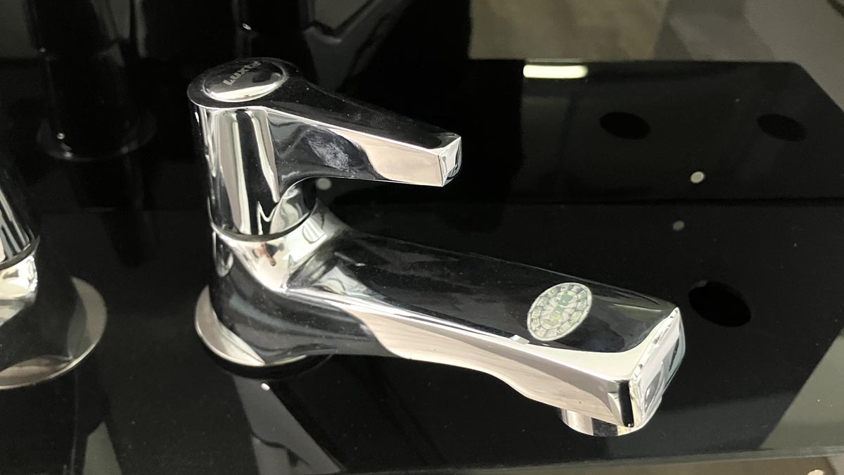 Vòi chậu lavabo lạnh Luxta L1108V