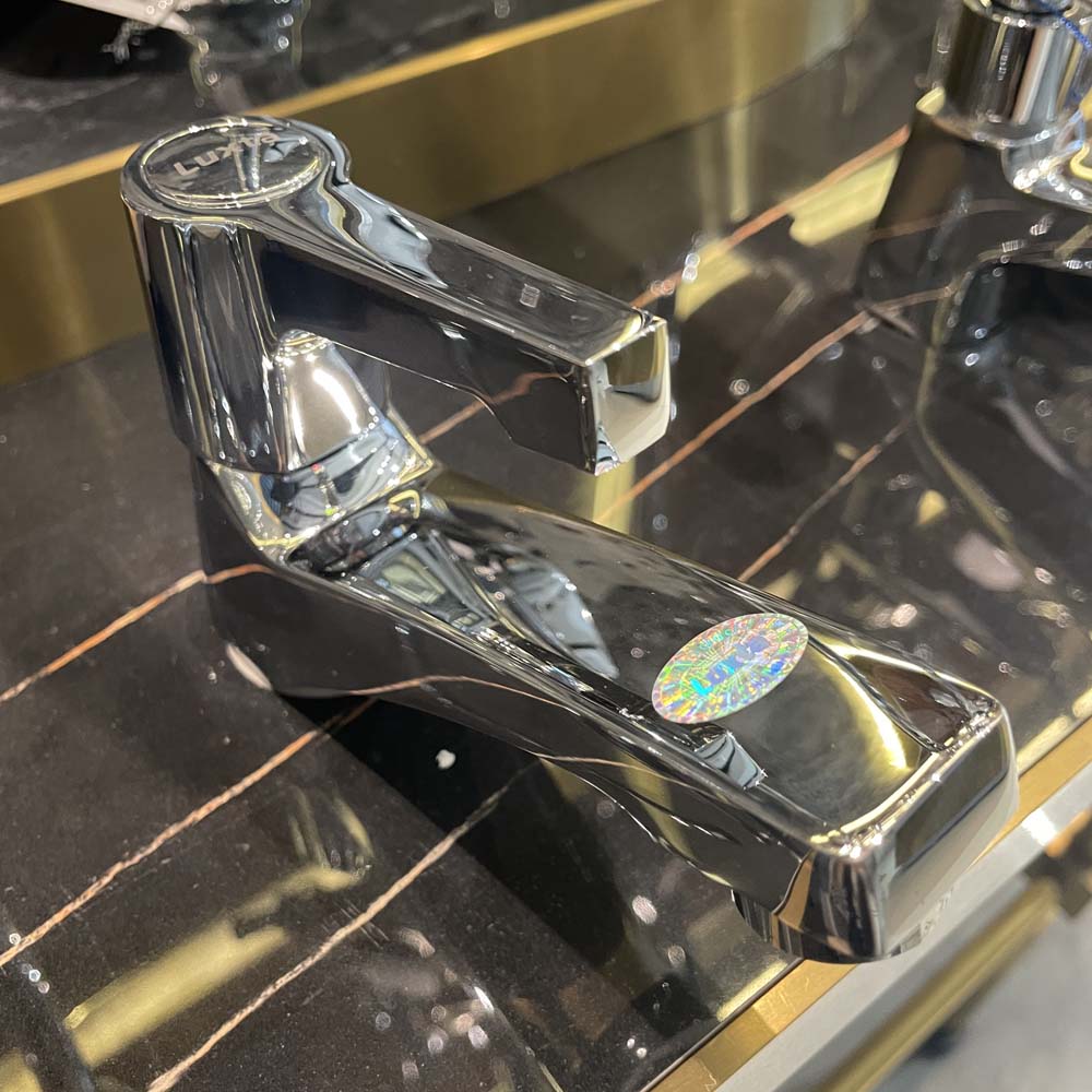 Vòi chậu lavabo lạnh Luxta L1114T1