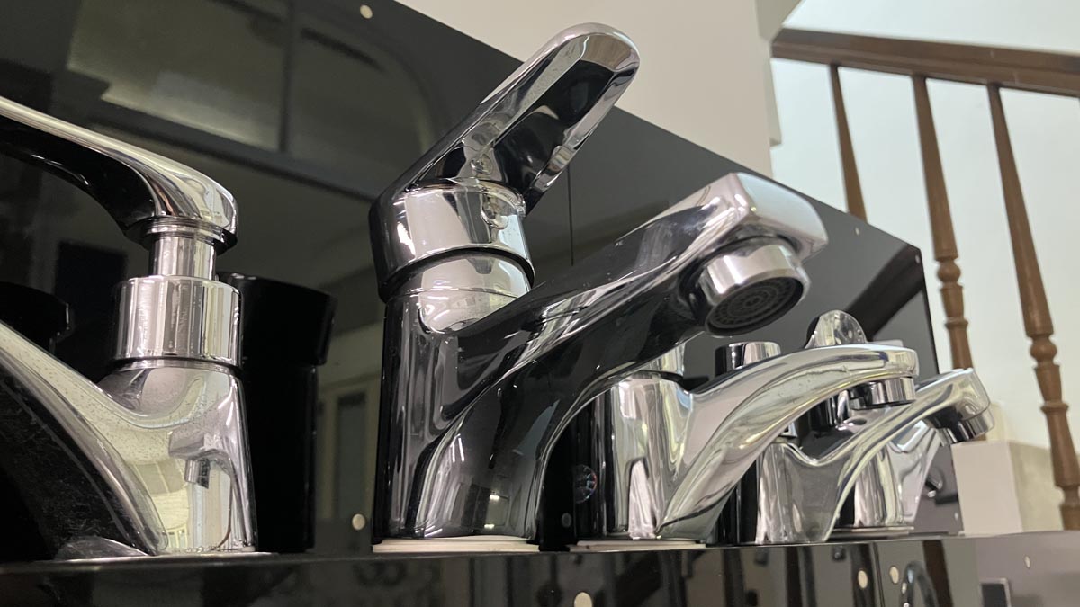 Vòi chậu lavabo lạnh Luxta L1123