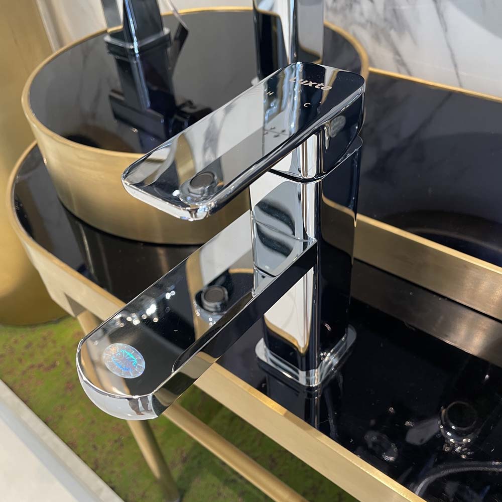 Vòi chậu lavabo nóng lạnh Luxta L1205