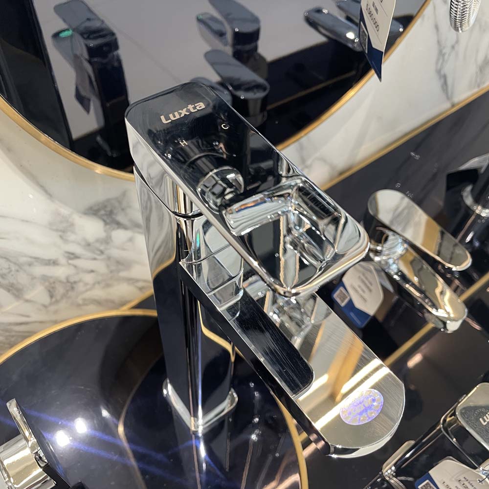 Vòi chậu lavabo nóng lạnh Luxta L1205B