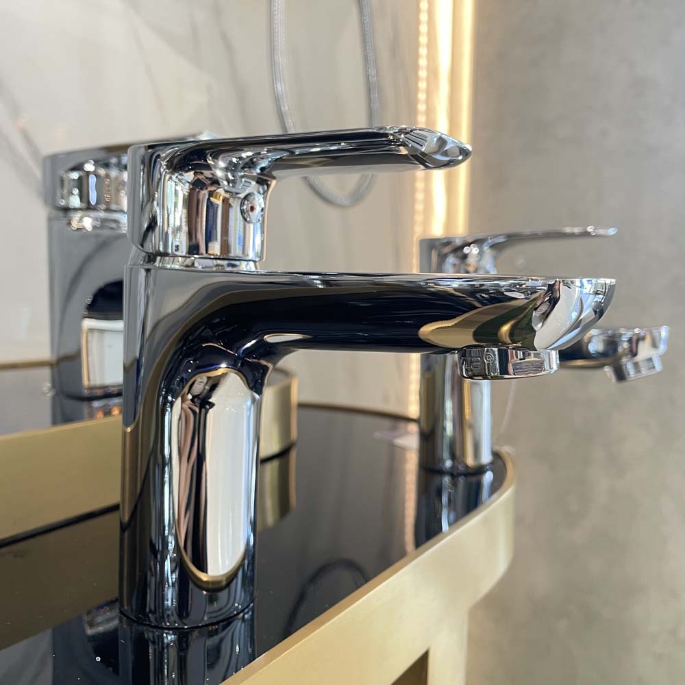 Vòi chậu lavabo nóng lạnh Luxta L1220