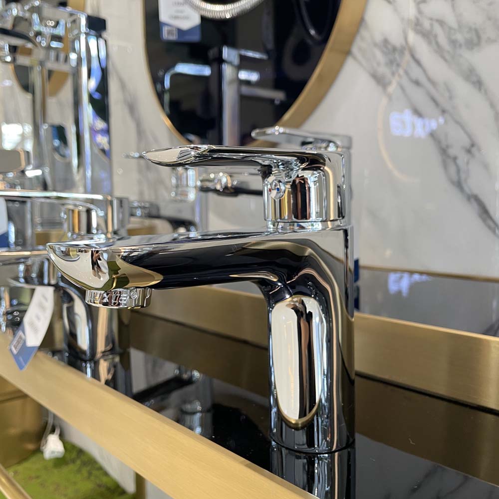 Vòi chậu lavabo nóng lạnh Luxta L1220