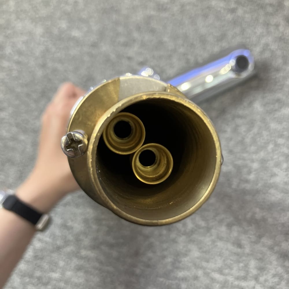 Vòi chậu lavabo nóng lạnh Luxta L1220B