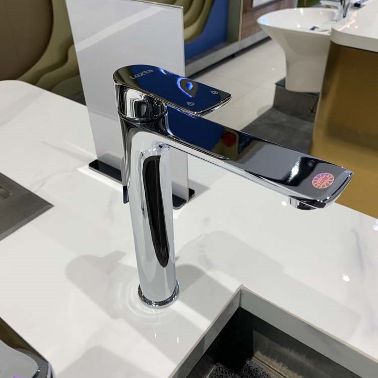 Vòi chậu lavabo nóng lạnh Luxta L1220B