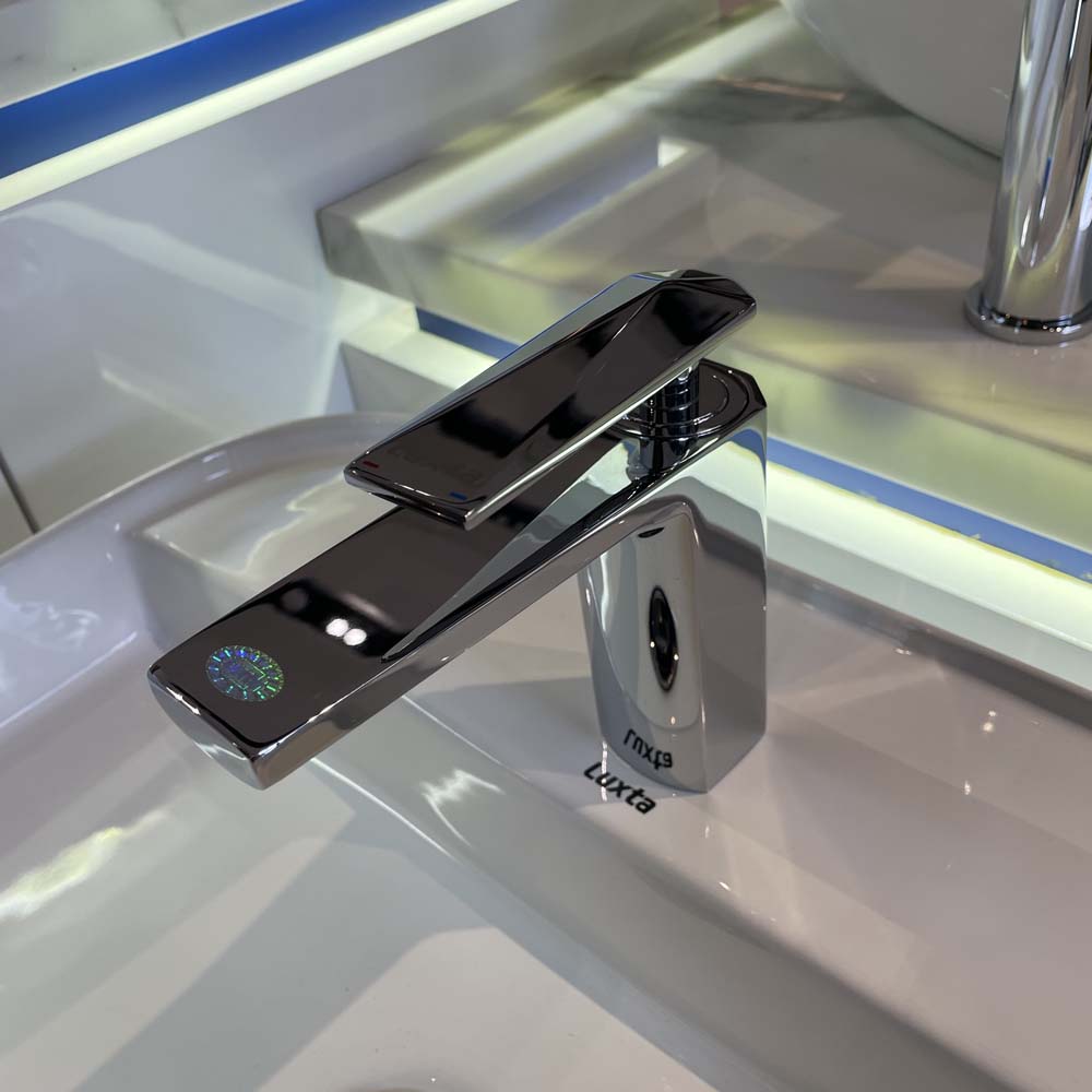 Vòi chậu lavabo nóng lạnh Luxta L1221