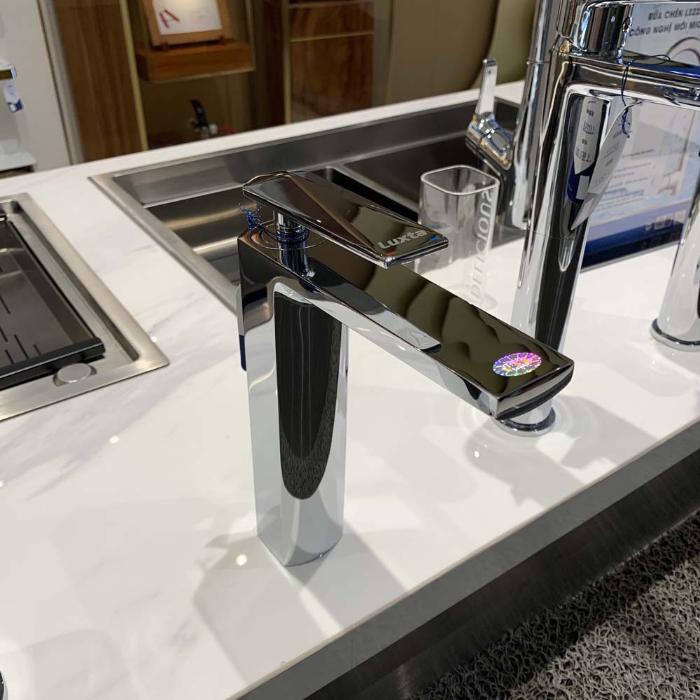 Vòi chậu lavabo nóng lạnh Luxta L1221B