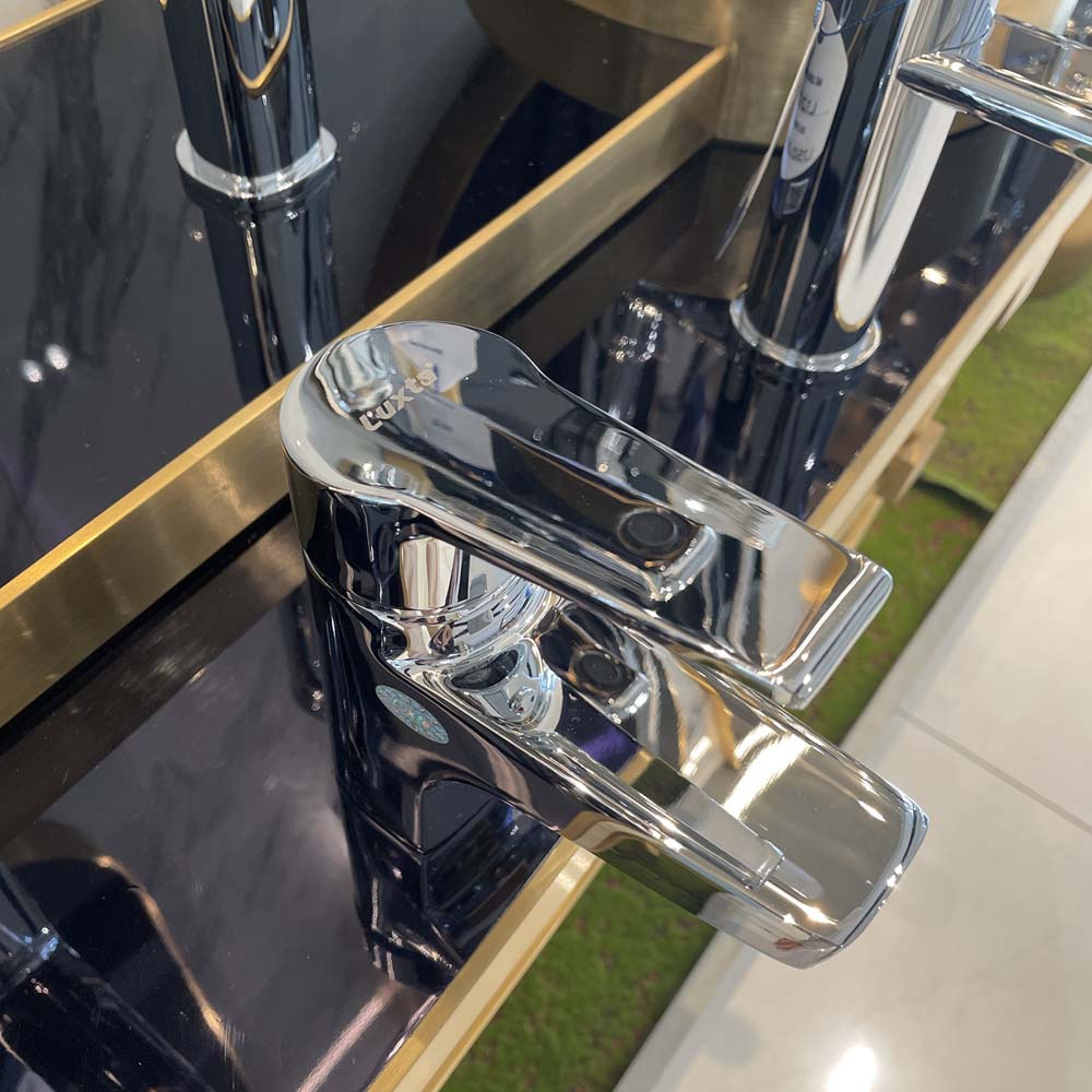 Vòi chậu lavabo nóng lạnh Luxta L1226