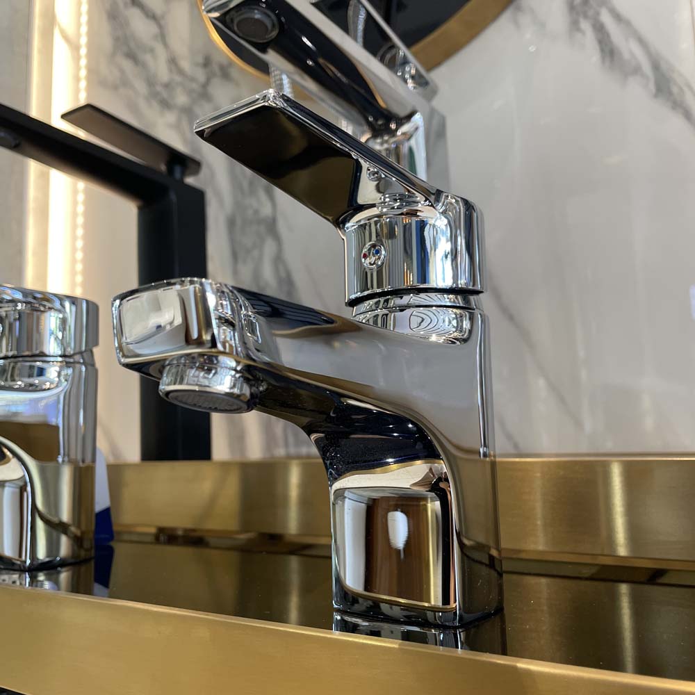 Vòi chậu lavabo nóng lạnh Luxta L1226