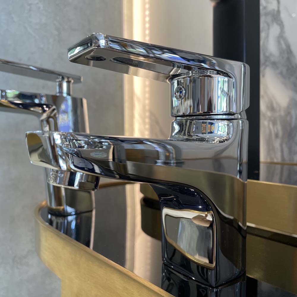 Vòi chậu lavabo nóng lạnh Luxta L1226X5