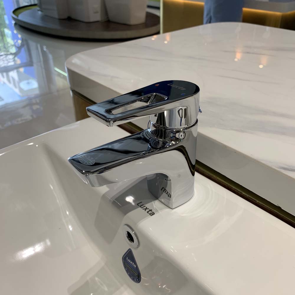 Vòi chậu lavabo nóng lạnh Luxta L1226X5