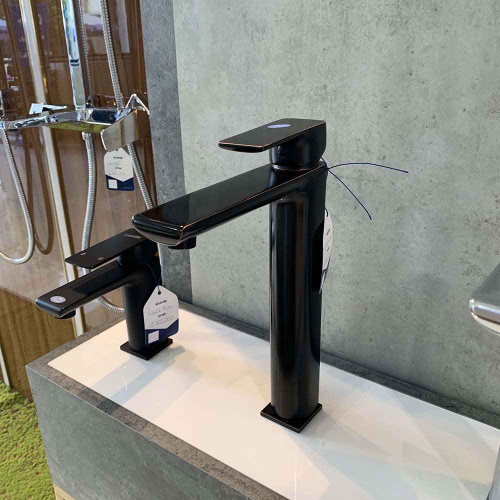 Vòi chậu lavabo nóng lạnh Luxta L1228B-Black