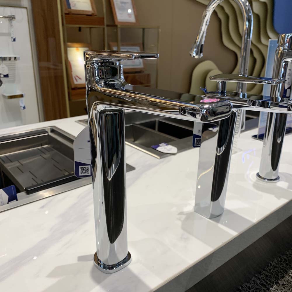 Vòi chậu lavabo nóng lạnh Luxta L1229B