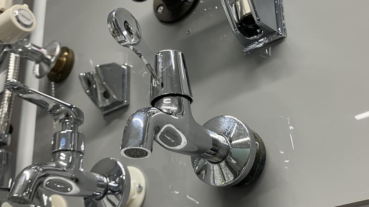 Vòi hồ Luxta L4102