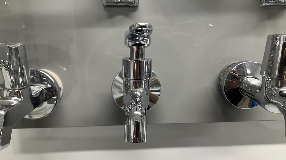 Vòi hồ Luxta L4102M