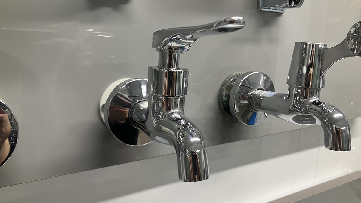 Vòi hồ Luxta L4102M