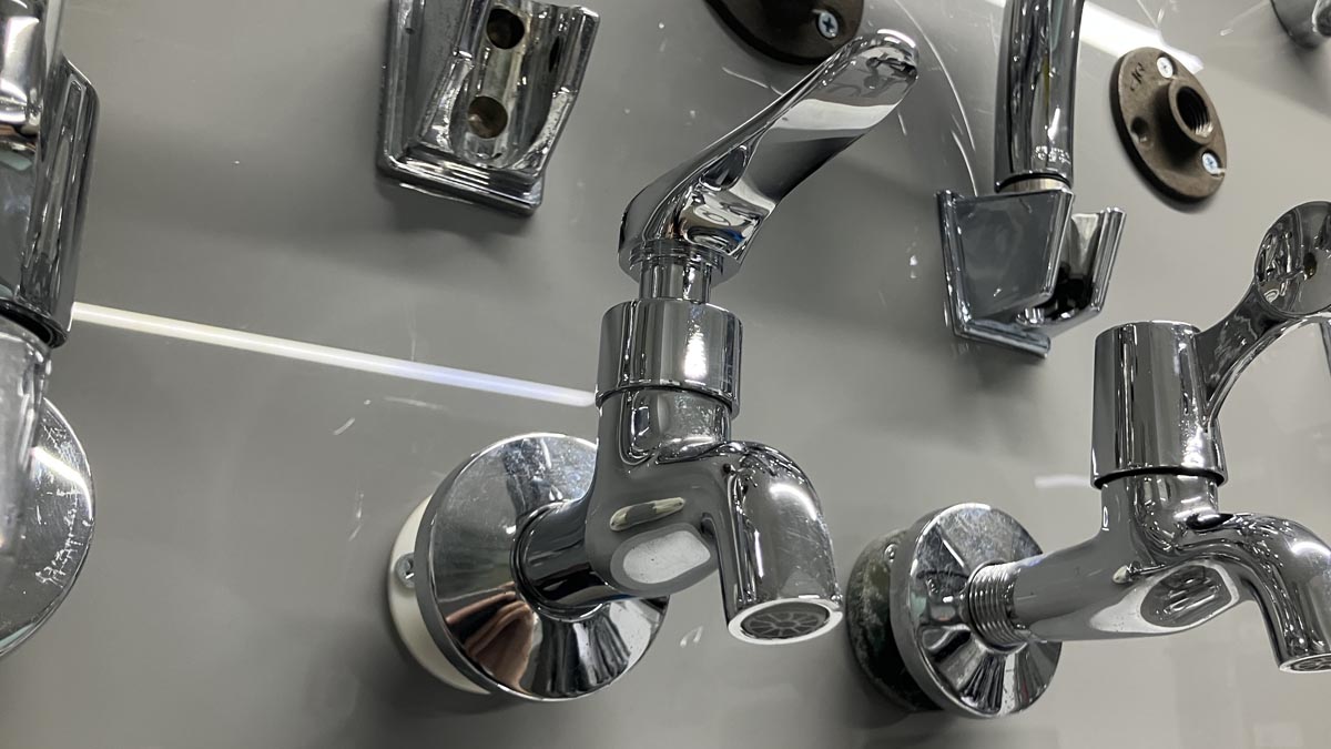 Vòi hồ Luxta L4102M