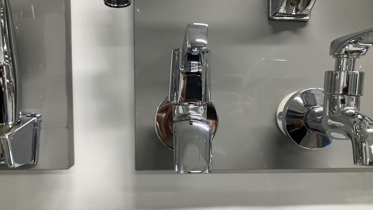 Vòi hồ Luxta L4114T1