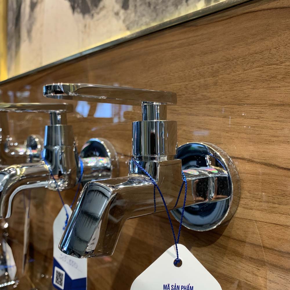 Vòi hồ Luxta L4114T3