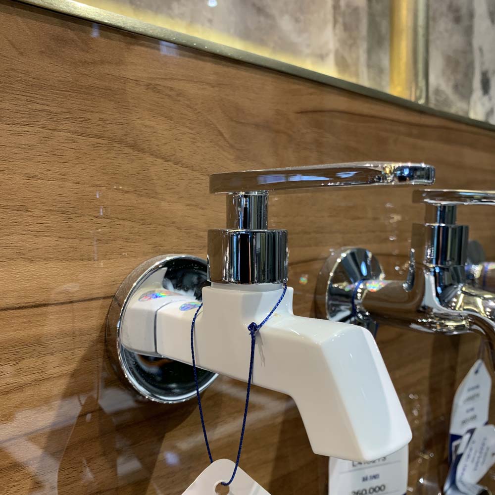 Vòi hồ Luxta L4114WT3