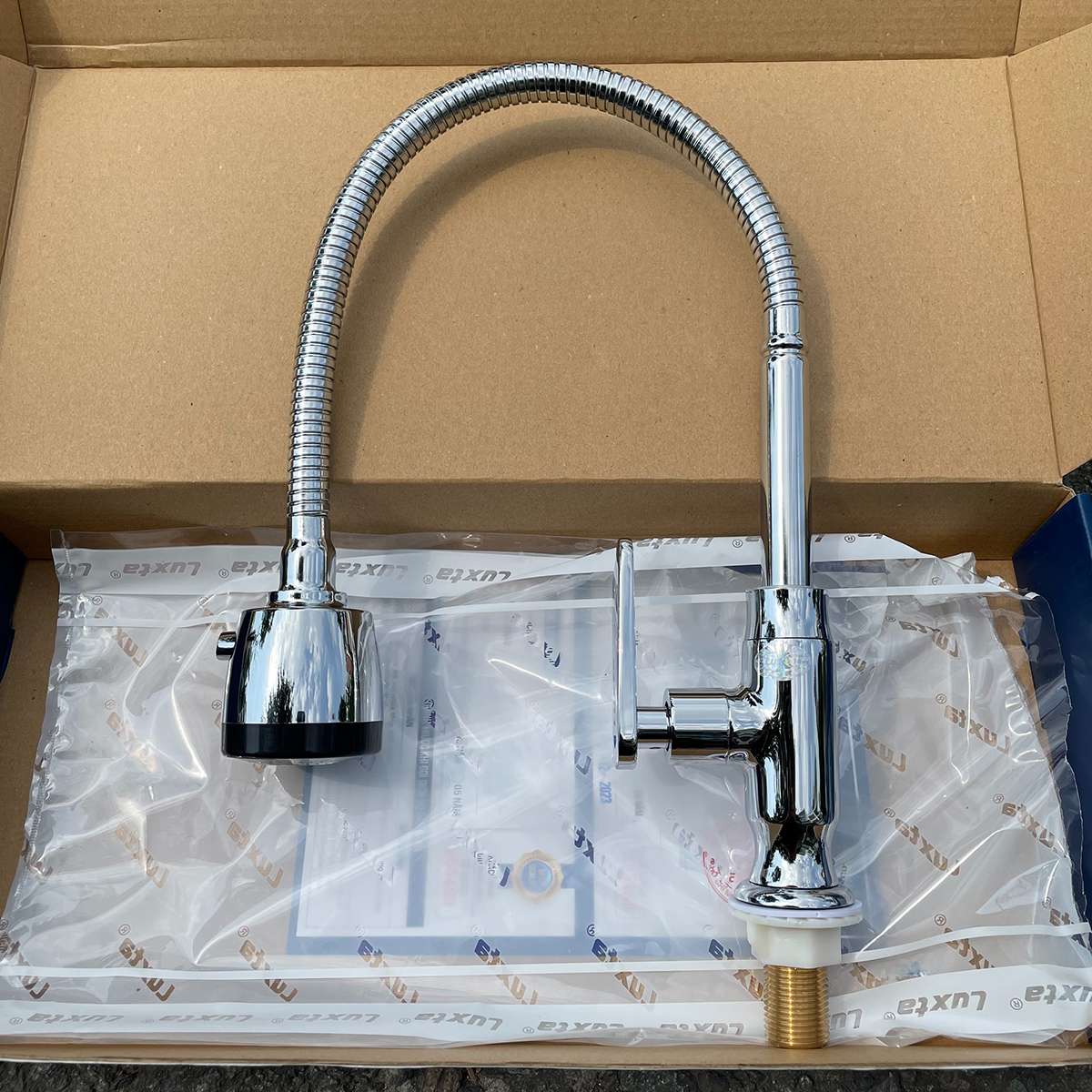 Vòi bếp lạnh Luxta L3101T3B