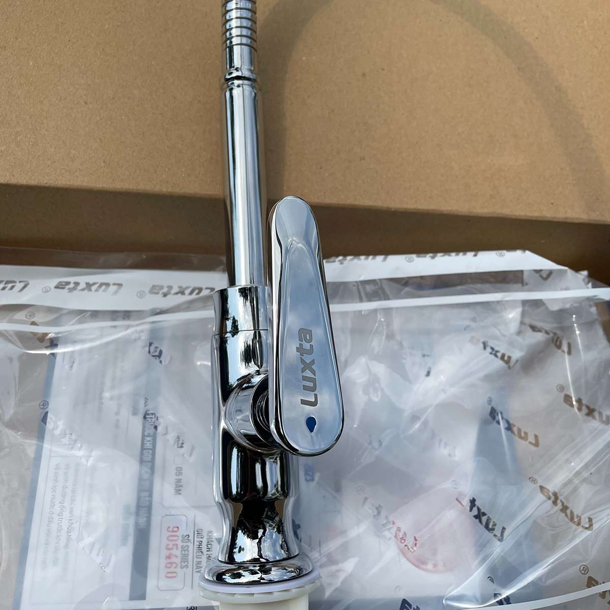 Vòi bếp lạnh Luxta L3101T3B