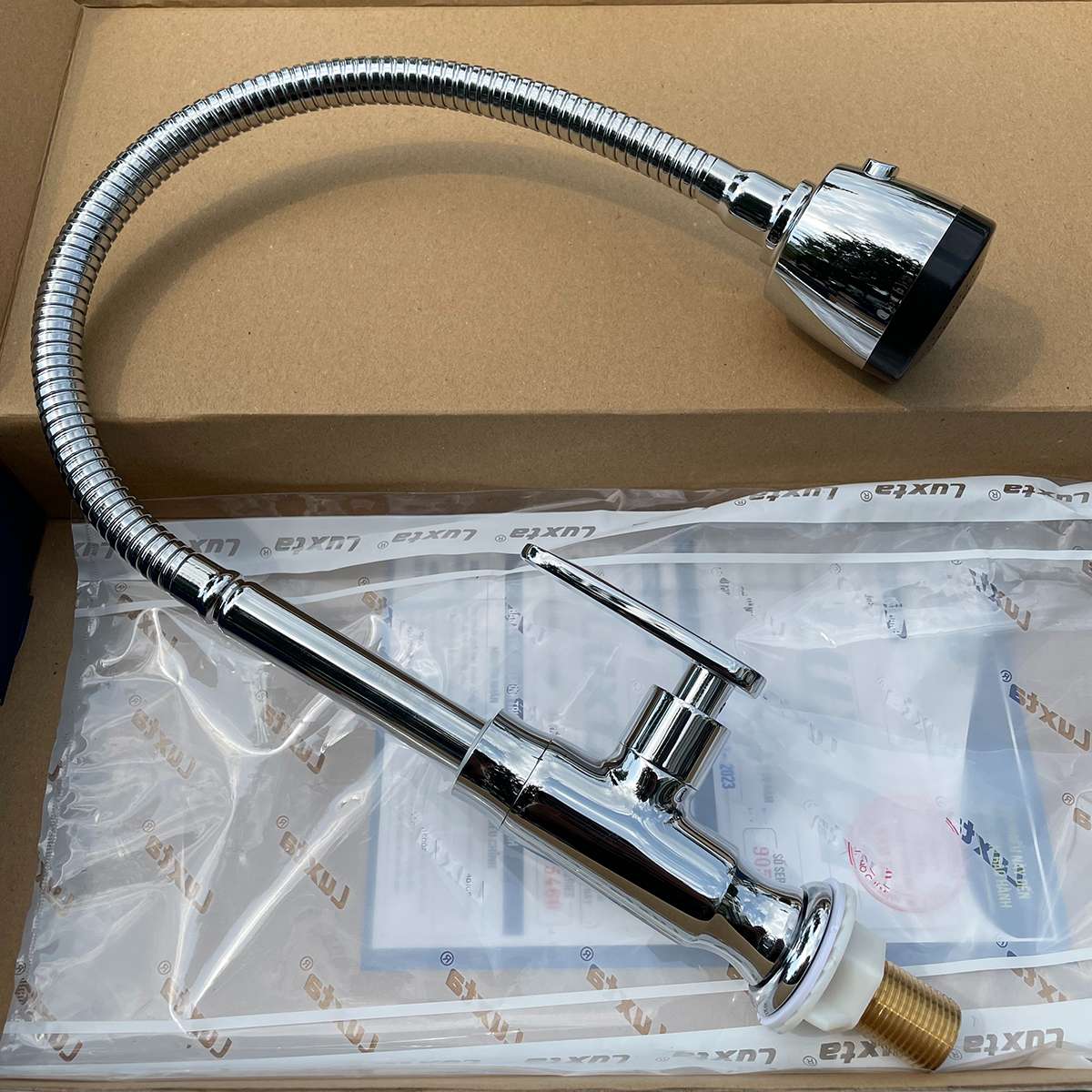 Vòi bếp lạnh Luxta L3101T3B