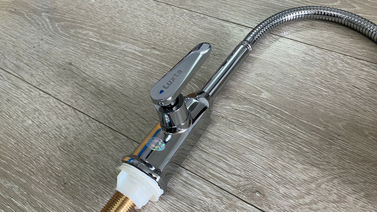 Vòi rửa chén thân mềm Luxta L3114T3B