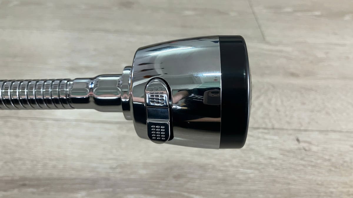 Vòi rửa chén thân mềm Luxta L3114T3B