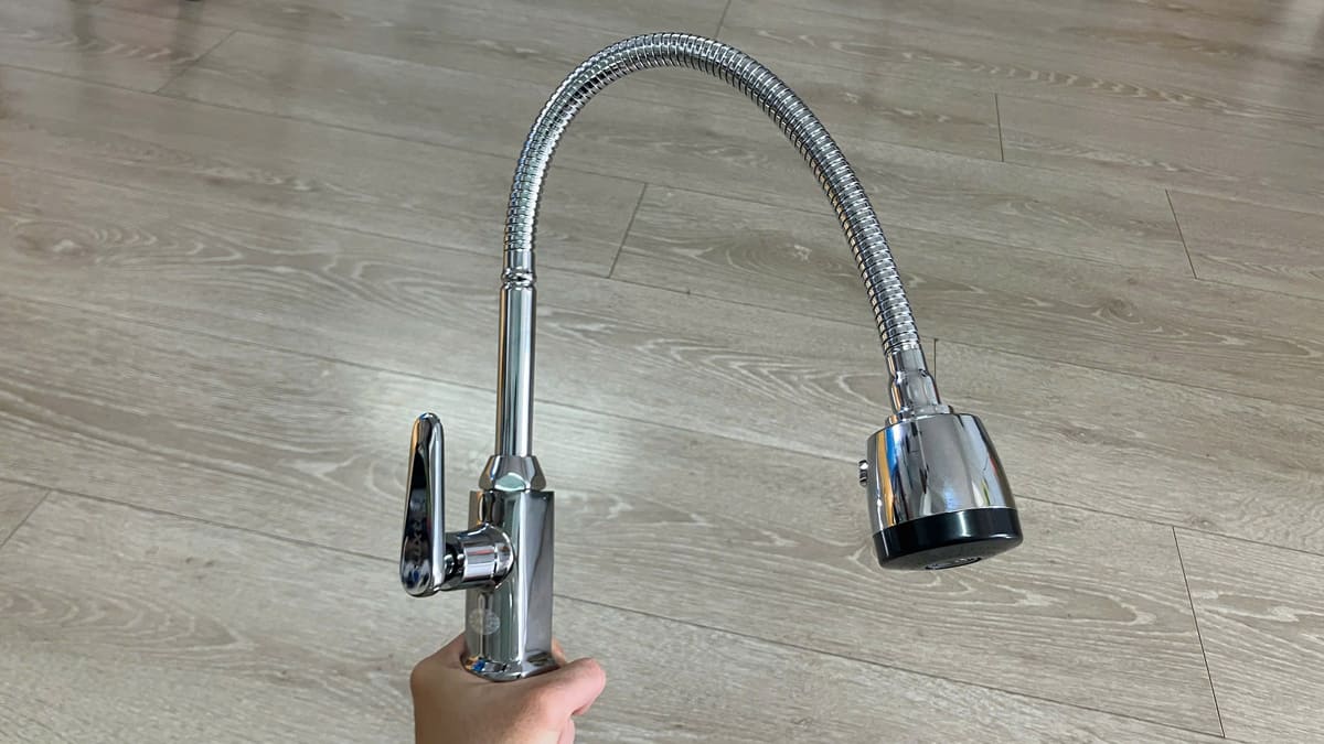 Vòi rửa chén thân mềm Luxta L3114T3B