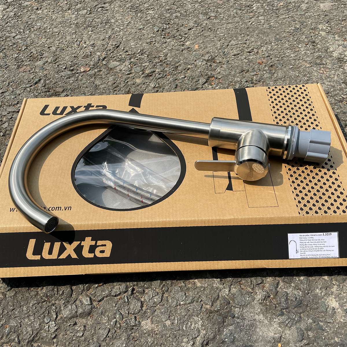 Vòi bếp nóng lạnh Luxta L3219