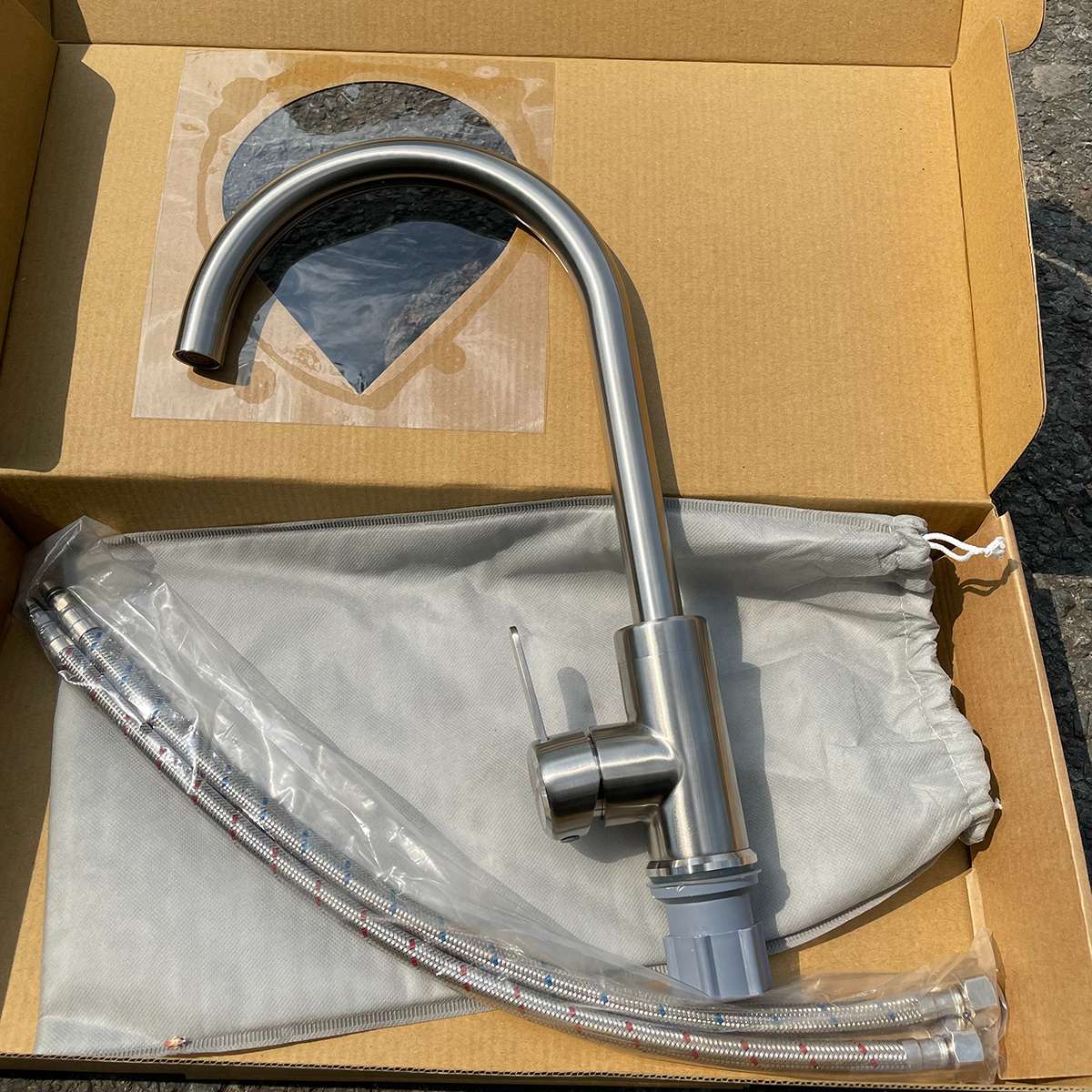 Vòi bếp nóng lạnh Luxta L3219