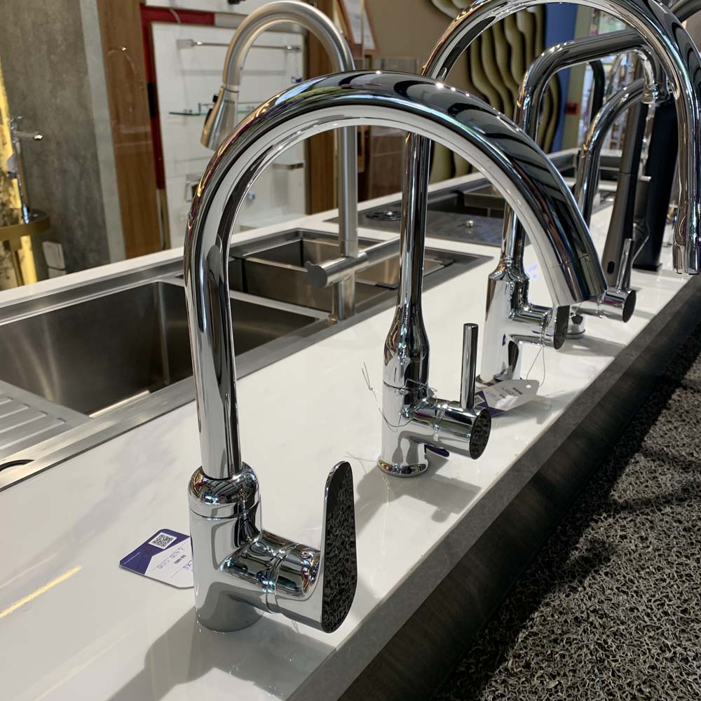 Vòi rửa chén Luxta L3222X6 nóng lạnh