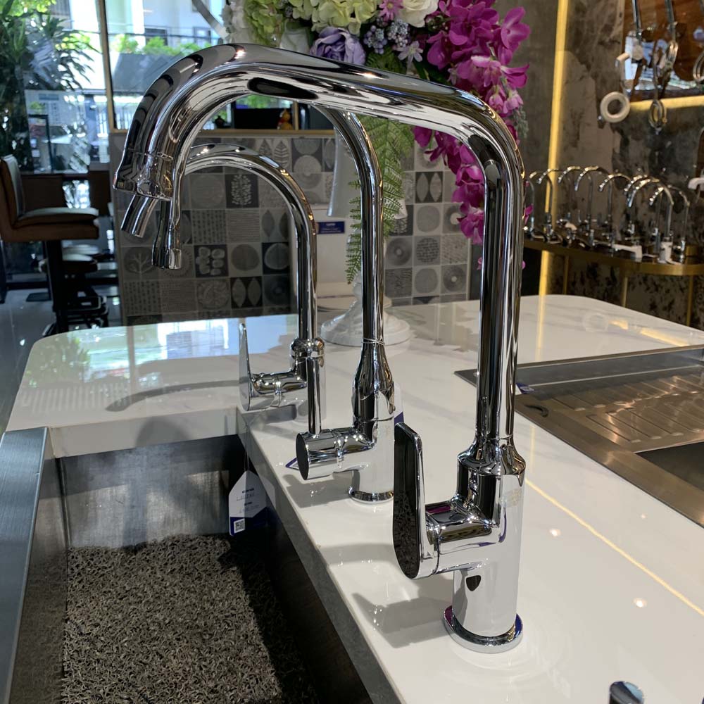 Vòi bếp nóng lạnh Luxta L3229V