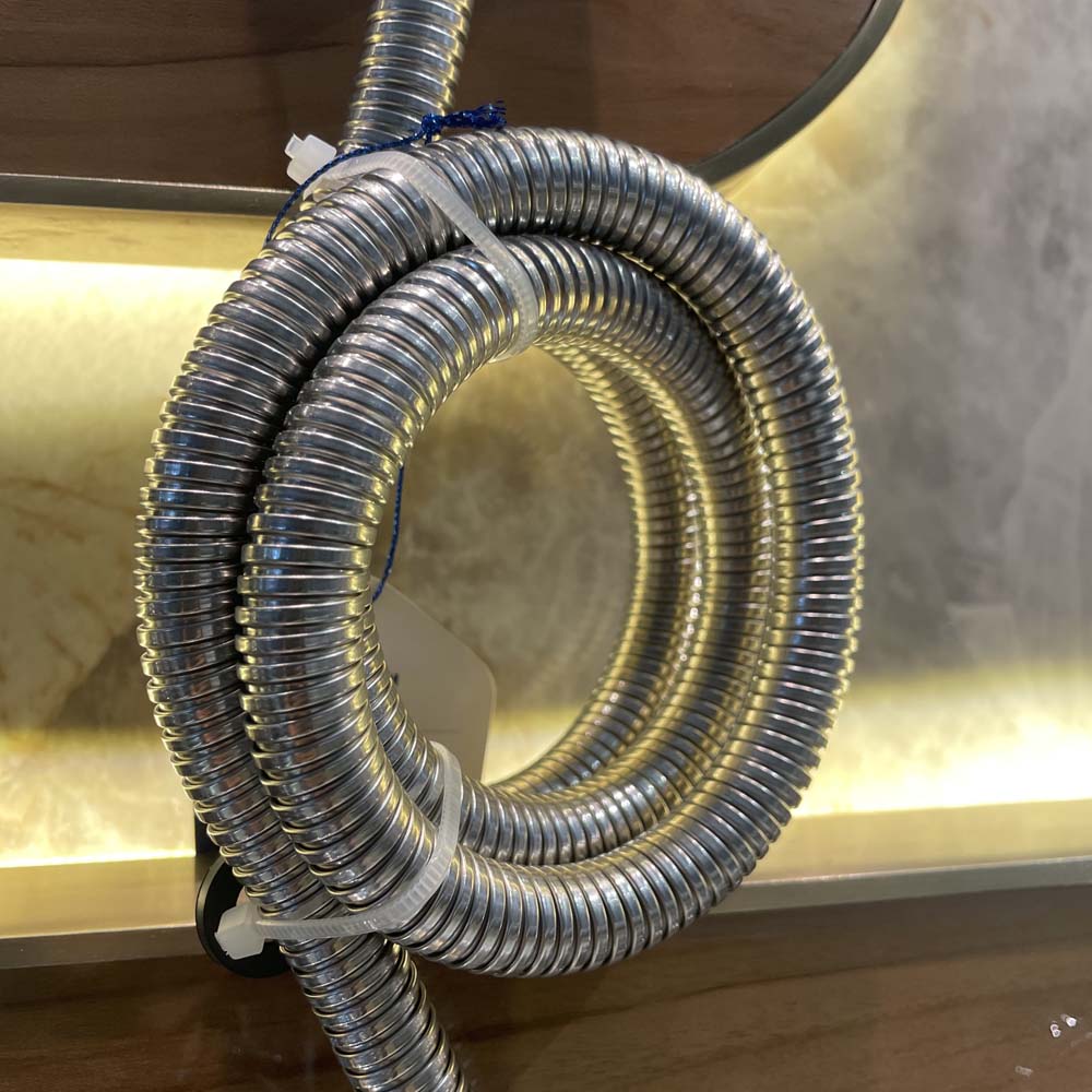 Vòi xịt vệ sinh Luxta L5101