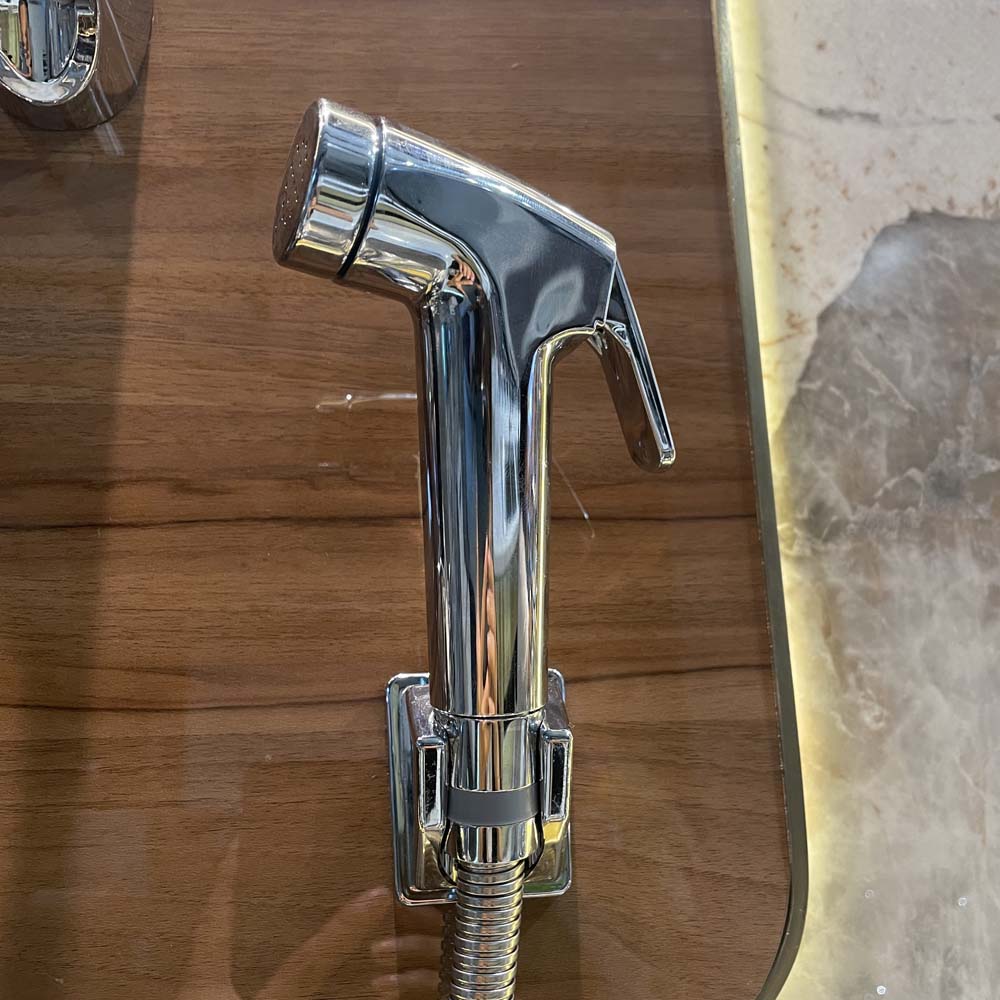 Vòi xịt vệ sinh Luxta L5101